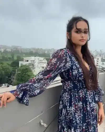 Hazratganj Escorts
